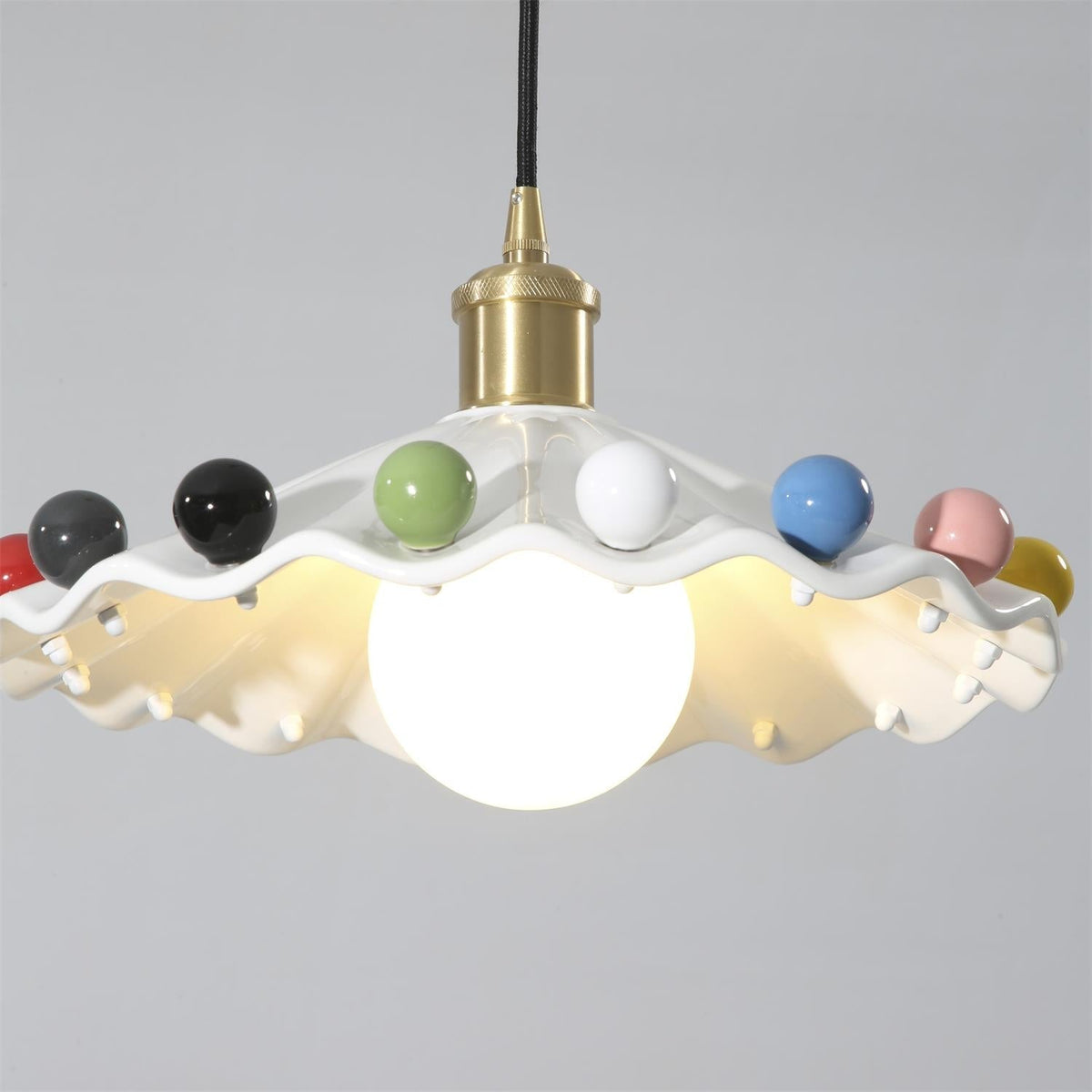 Solvira hanglamp met golfvormige keramische kap
