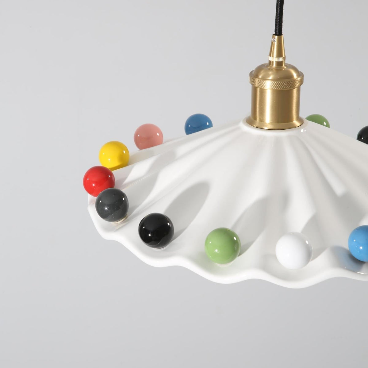 Solvira hanglamp met golfvormige keramische kap