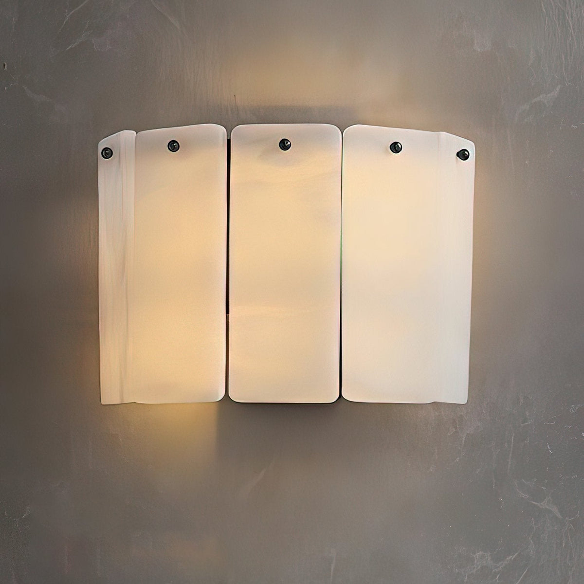 Corvane wandlamp met gebroken albast