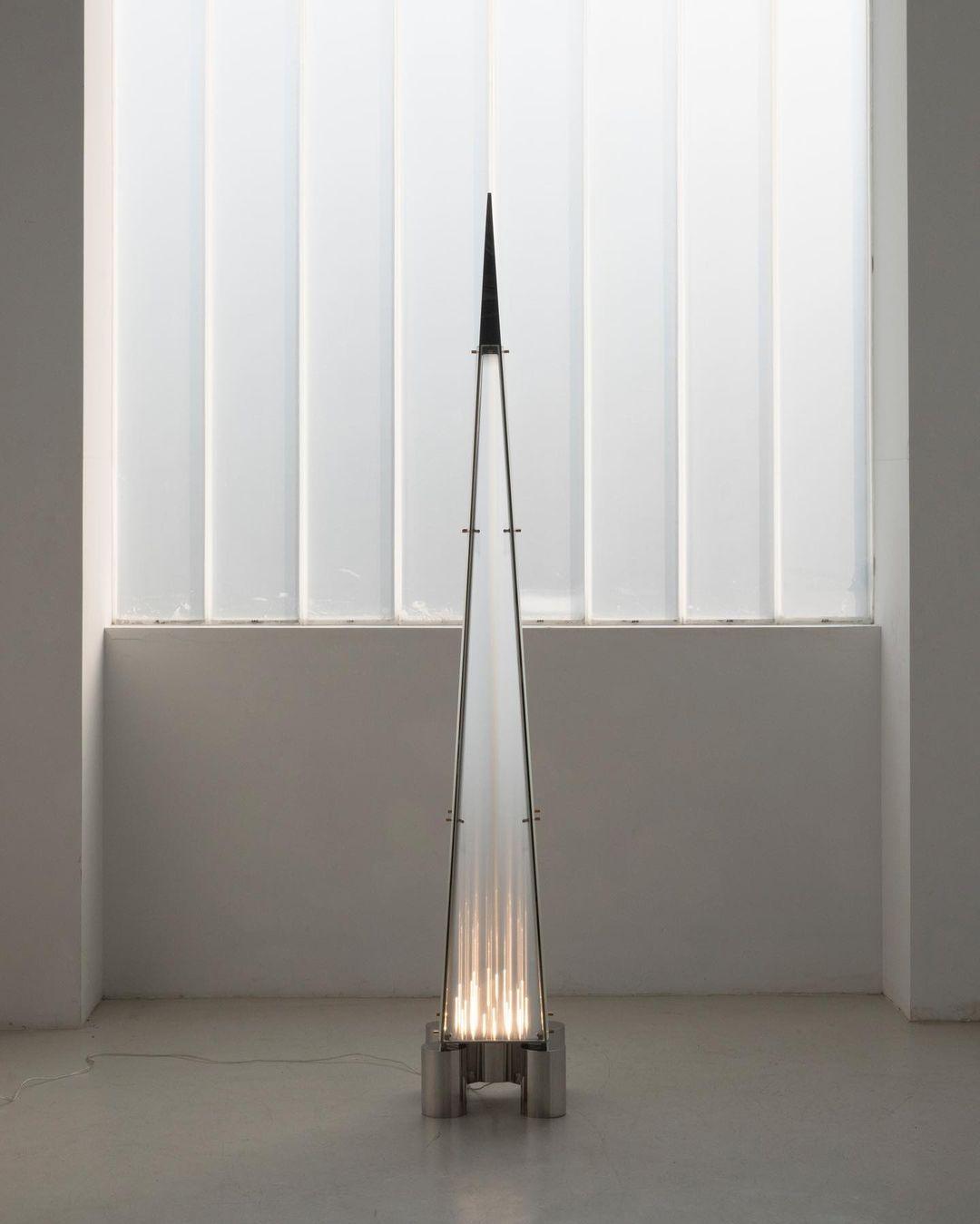 Velelira Moderne vloerlamp met glazen kap