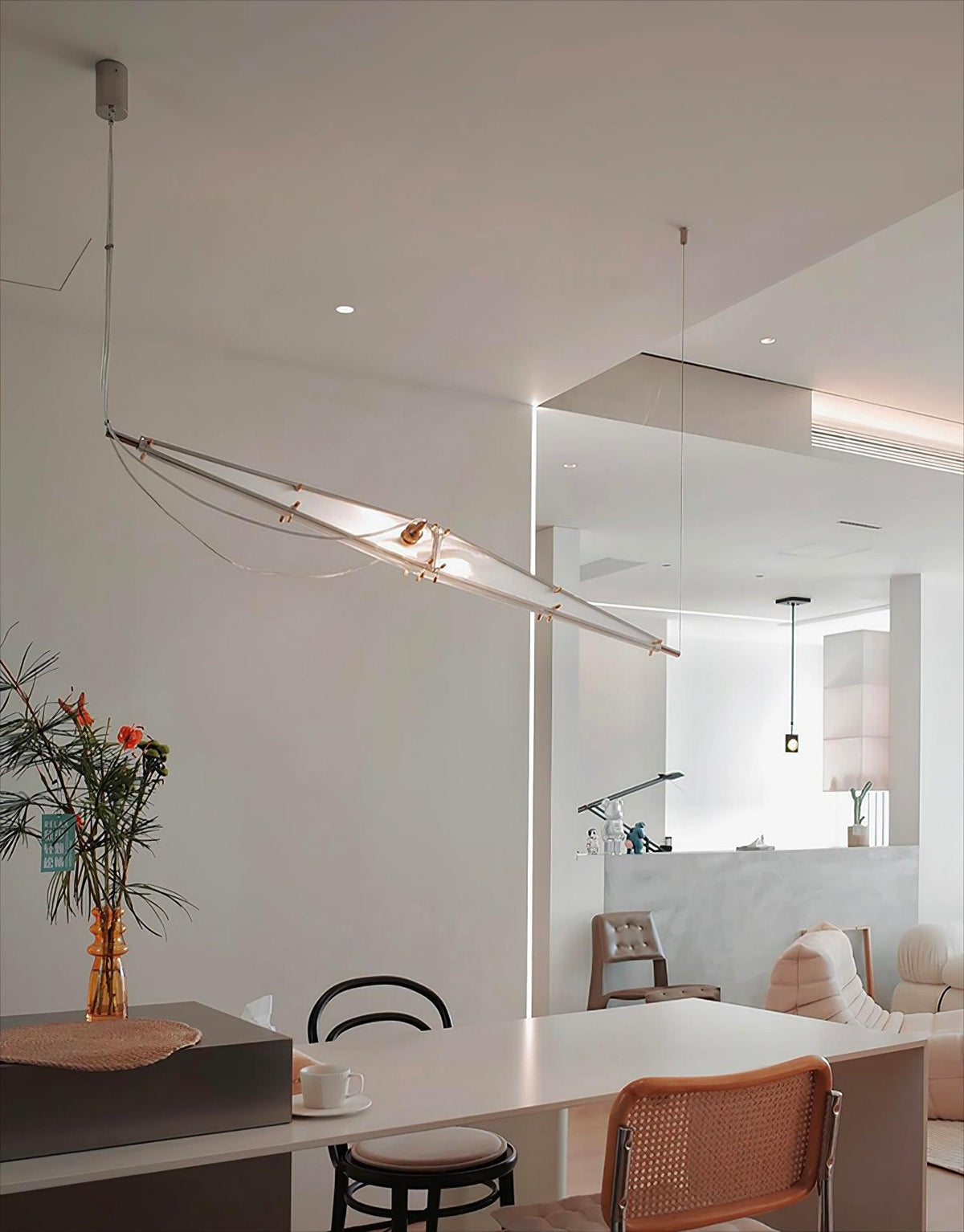 Adan moderne hanglamp met minimalistisch kunstwerk
