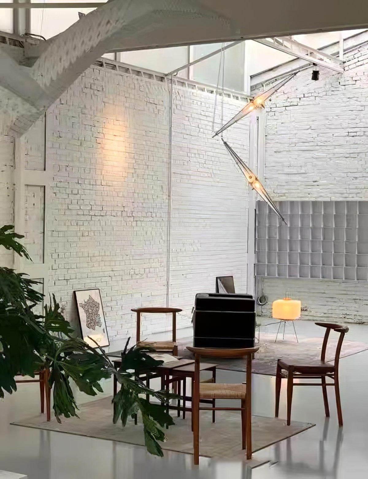 Adan moderne hanglamp met minimalistisch kunstwerk