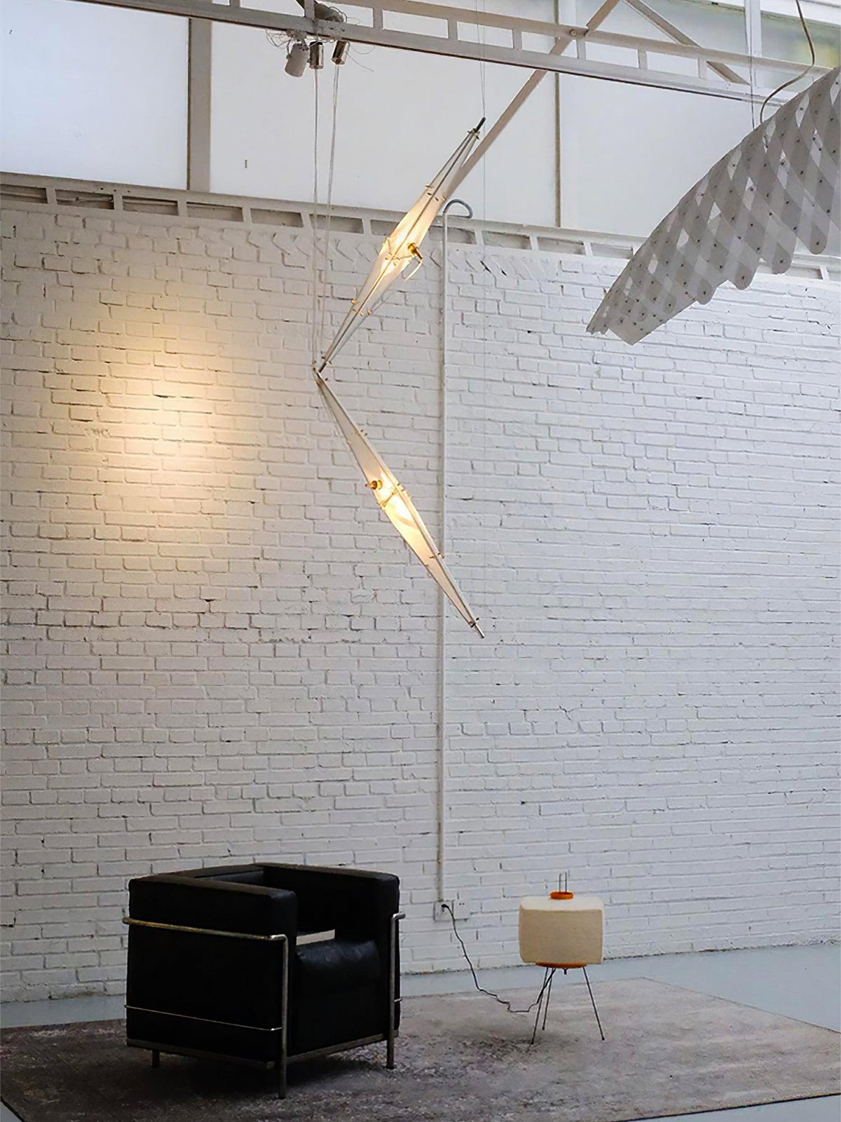 Adan moderne hanglamp met minimalistisch kunstwerk