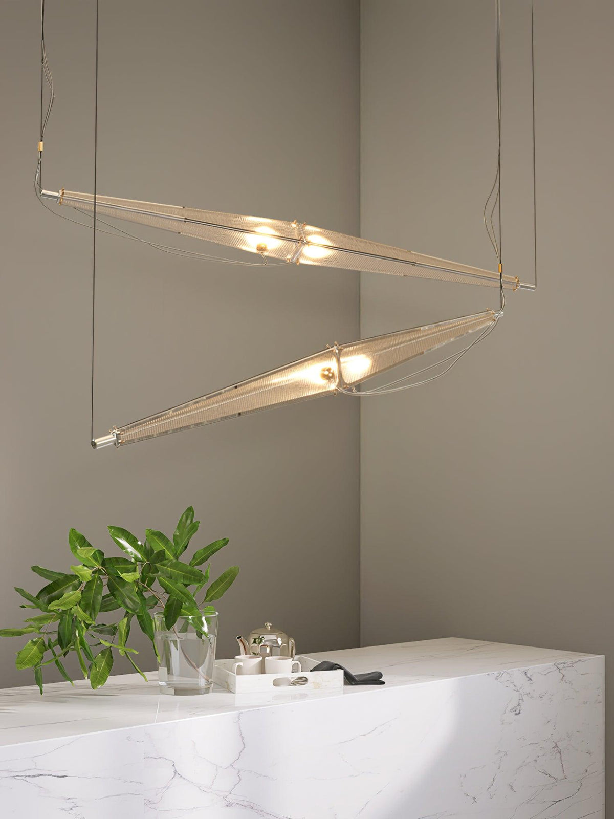 Adan moderne hanglamp met minimalistisch kunstwerk