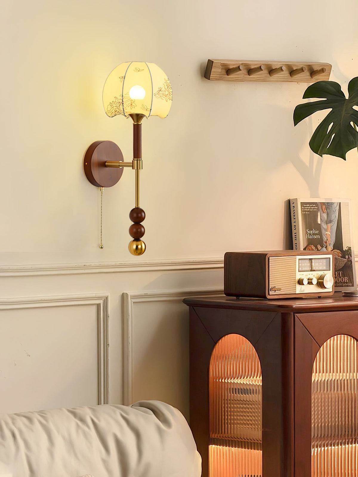 Hilda Roma elegantie wandlamp van hout