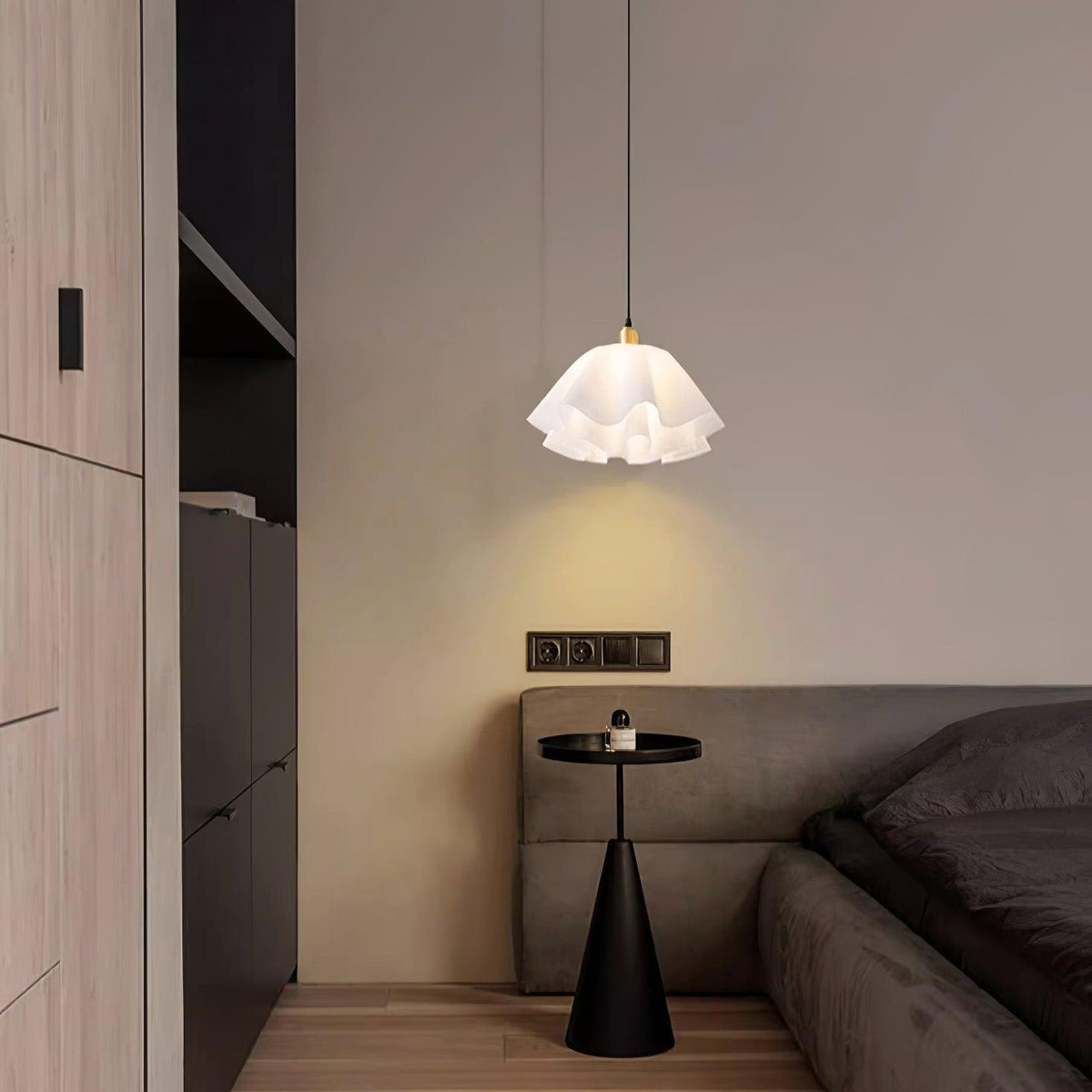 Vero Moderne hanglamp met bloemblaadjes