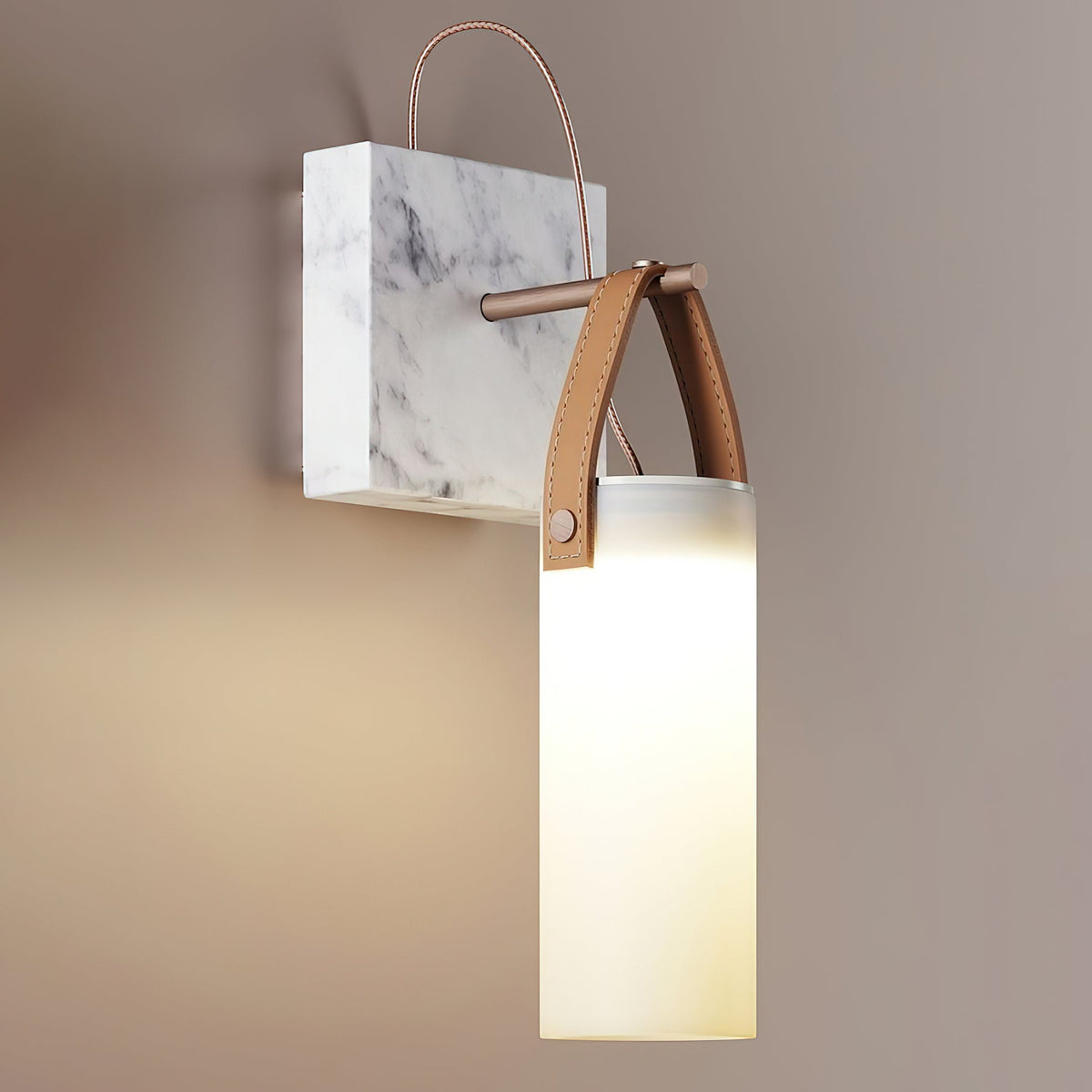 Celaliella wandlamp met glazen kap