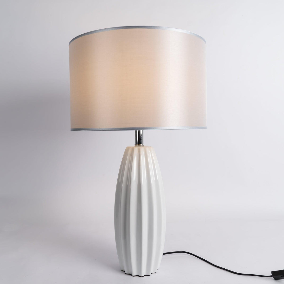 Terioina Moderne tafellamp van keramiek