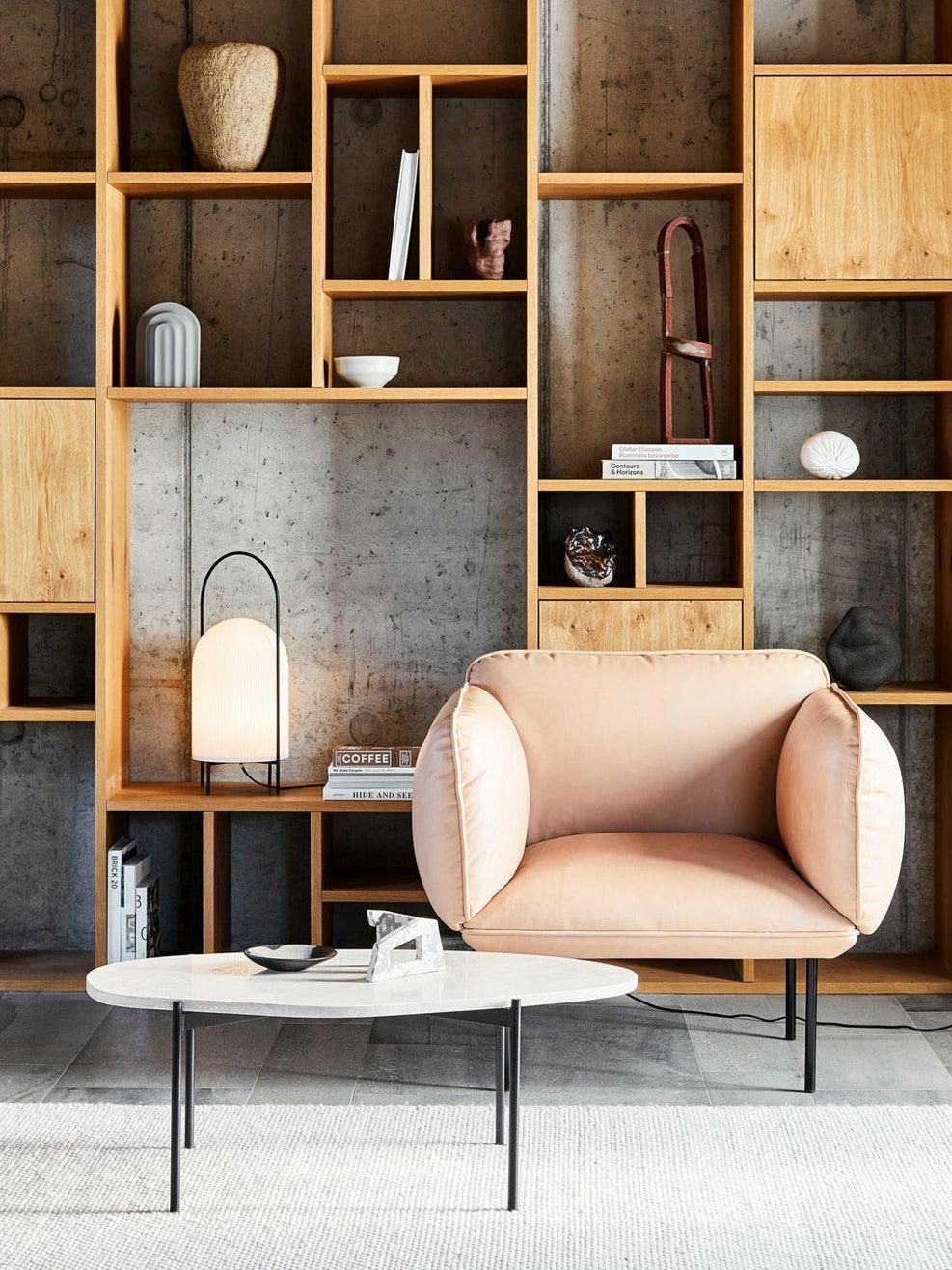 Firaie tafellamp van glas met minimalistisch ontwerp