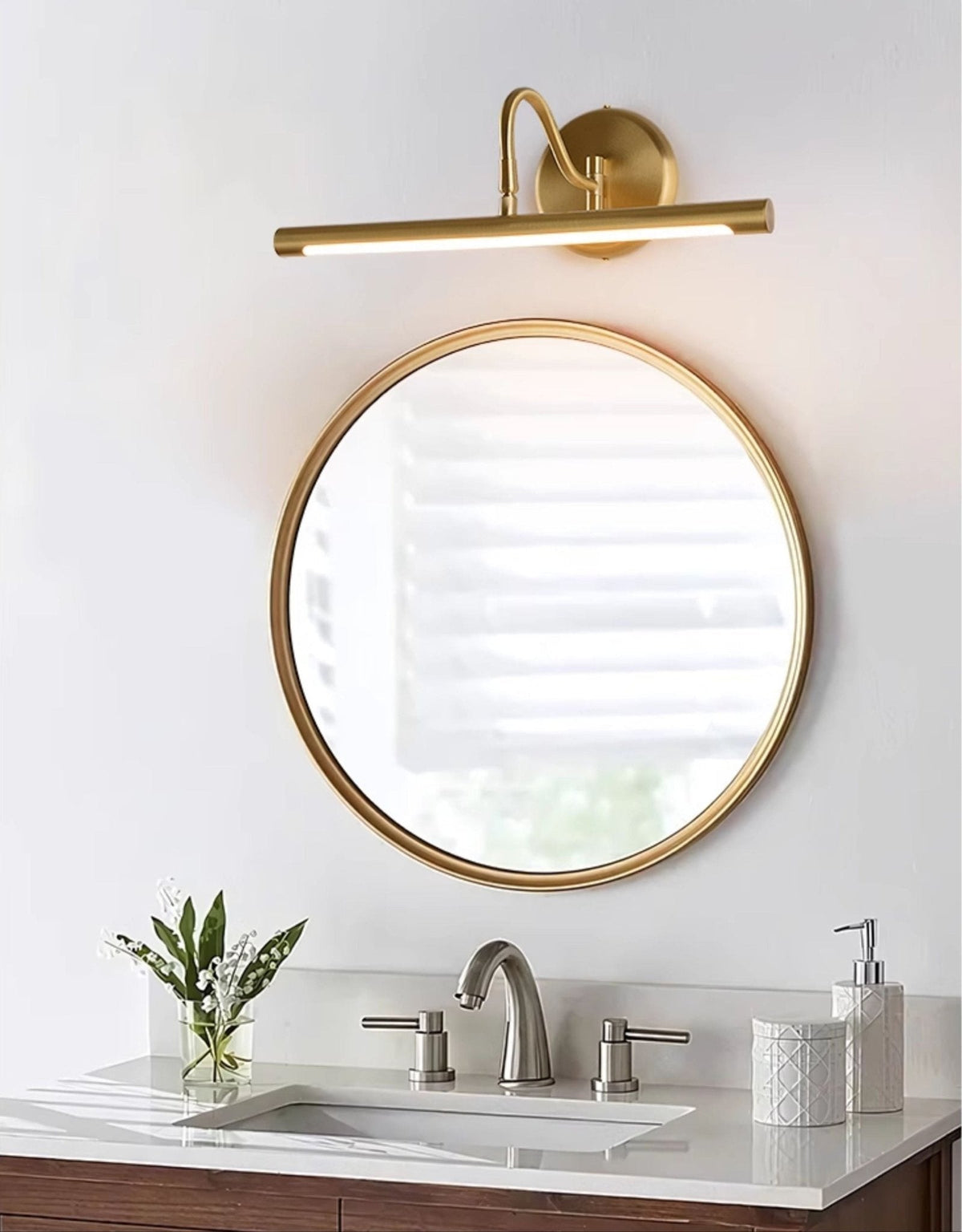 Nina Arc Vanity wandlamp
