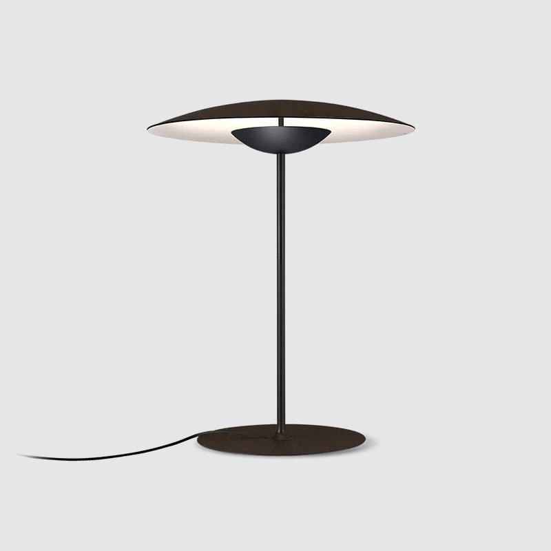 Elaarelia tafellamp slank minimalistisch