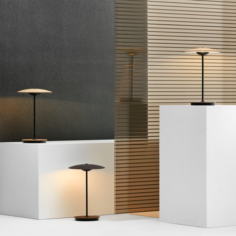 Elaarelia tafellamp slank minimalistisch