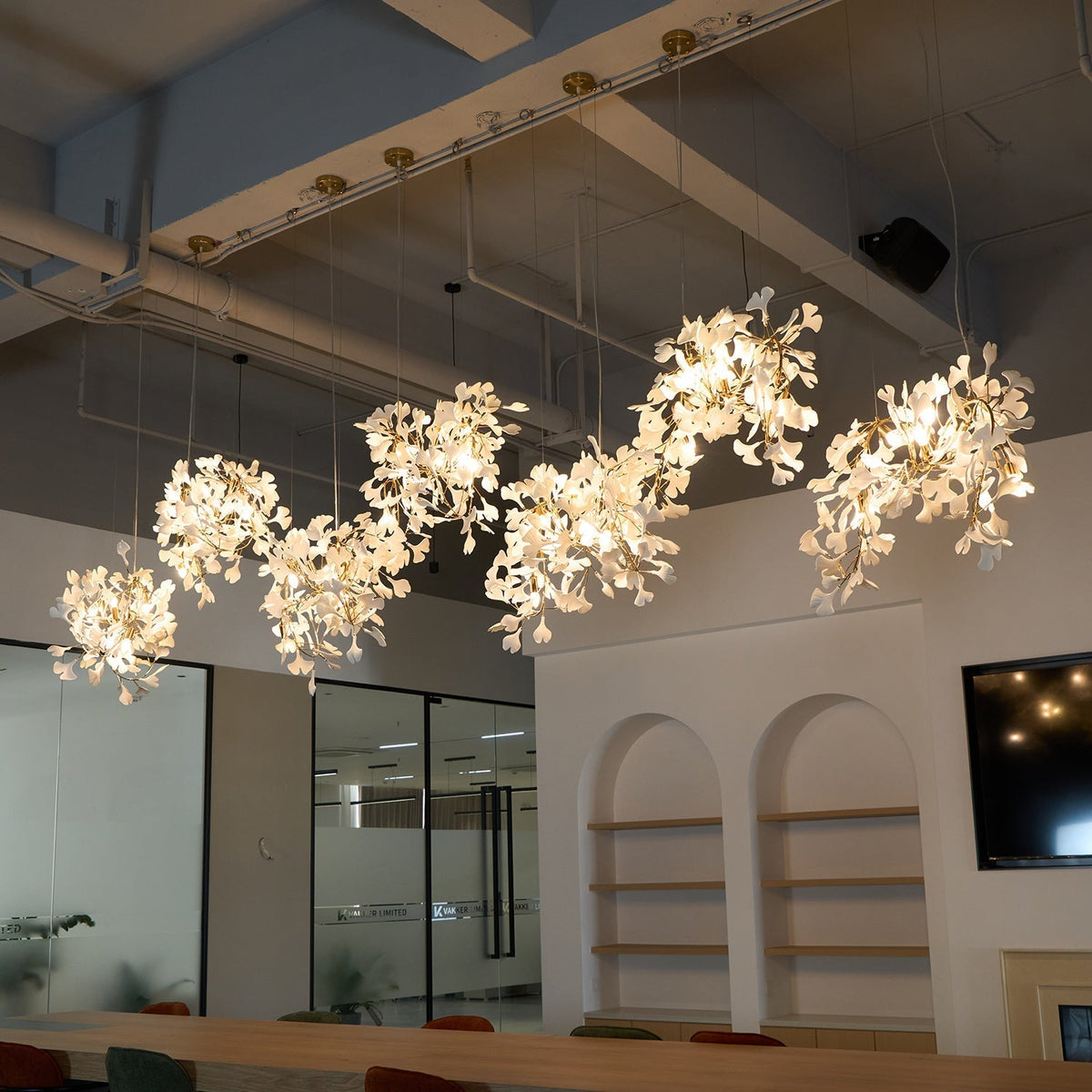 Ririxel hanglamp Gingko keramische bloemblaadjes goud
