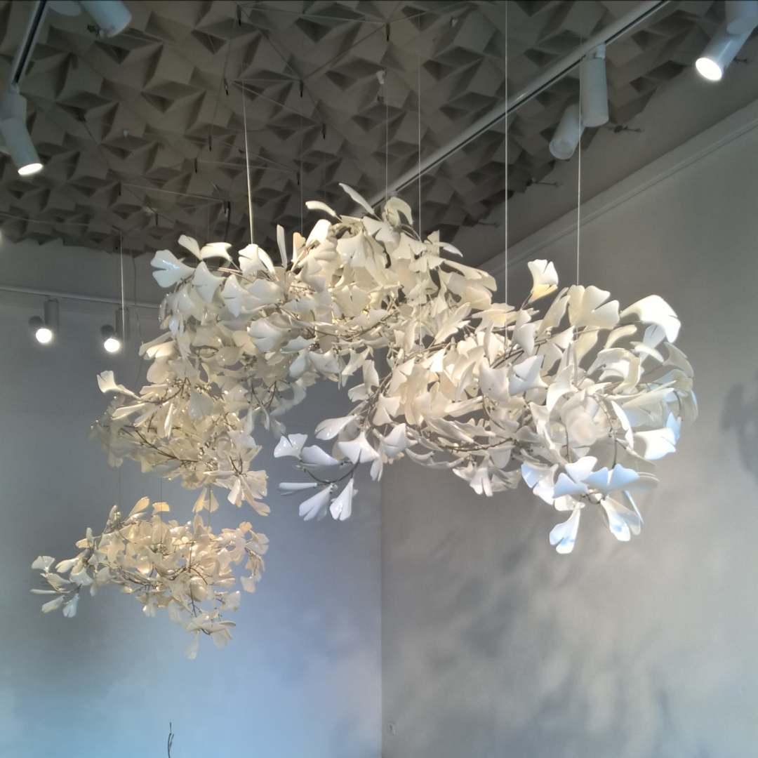 Ririxel hanglamp Gingko keramische bloemblaadjes goud