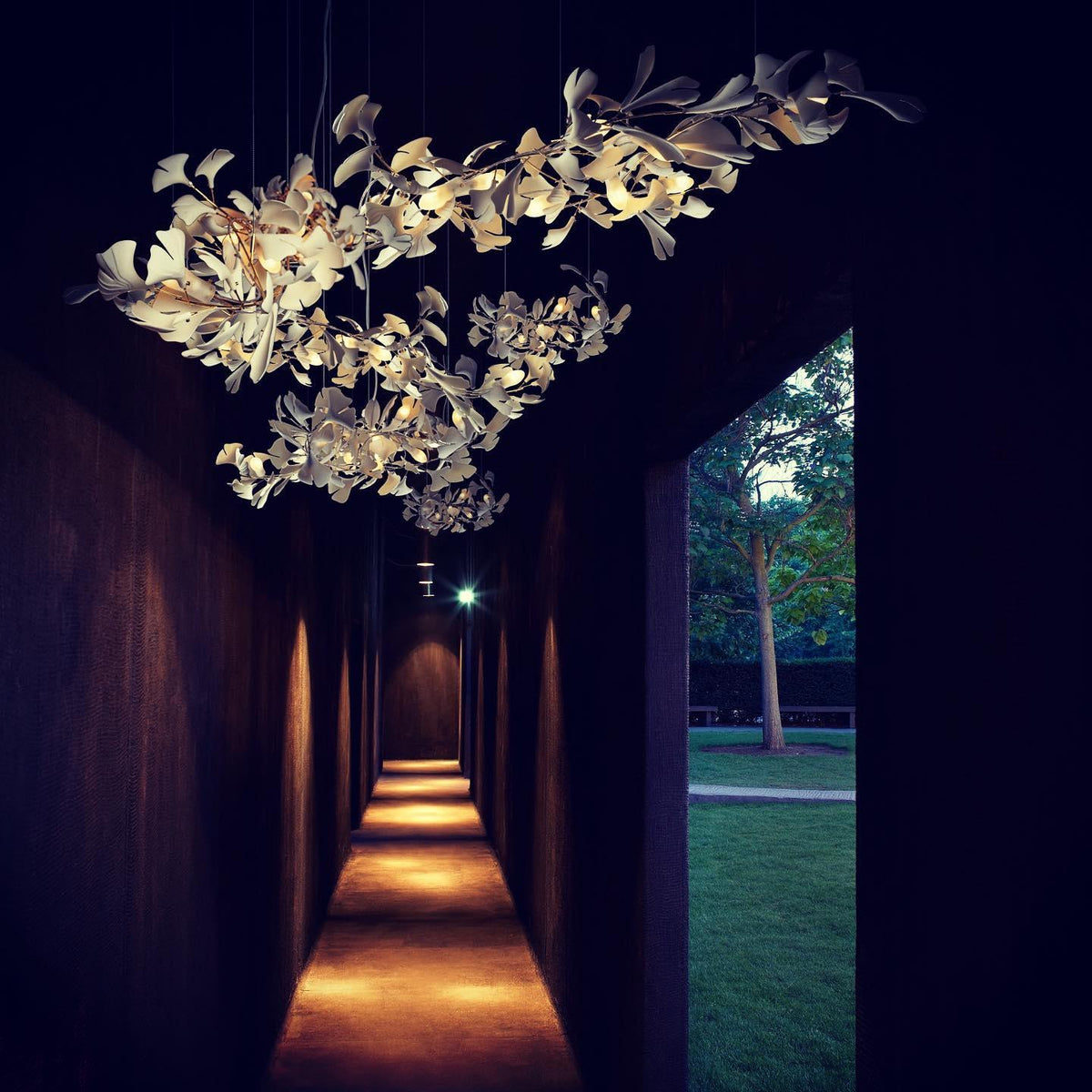 Calix Kroonluchter Frame Keramisch Gingko Bladkap Wit Goud Modern