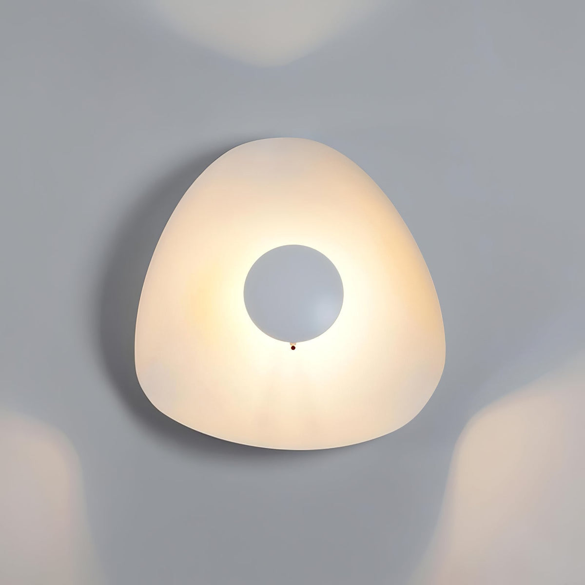 Solenena plafondlamp gebogen kap gouden binnenkant