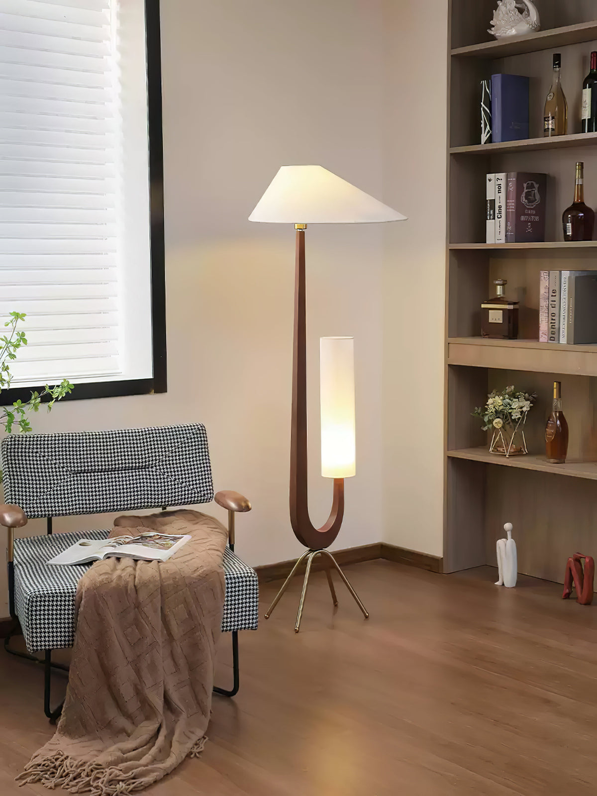 Novael vloerlamp van stof in Scandinavische stijl