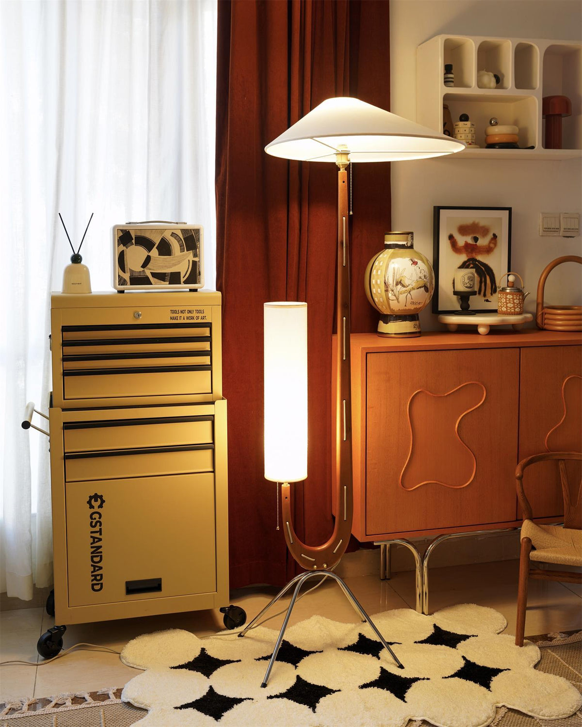 Novael vloerlamp van stof in Scandinavische stijl
