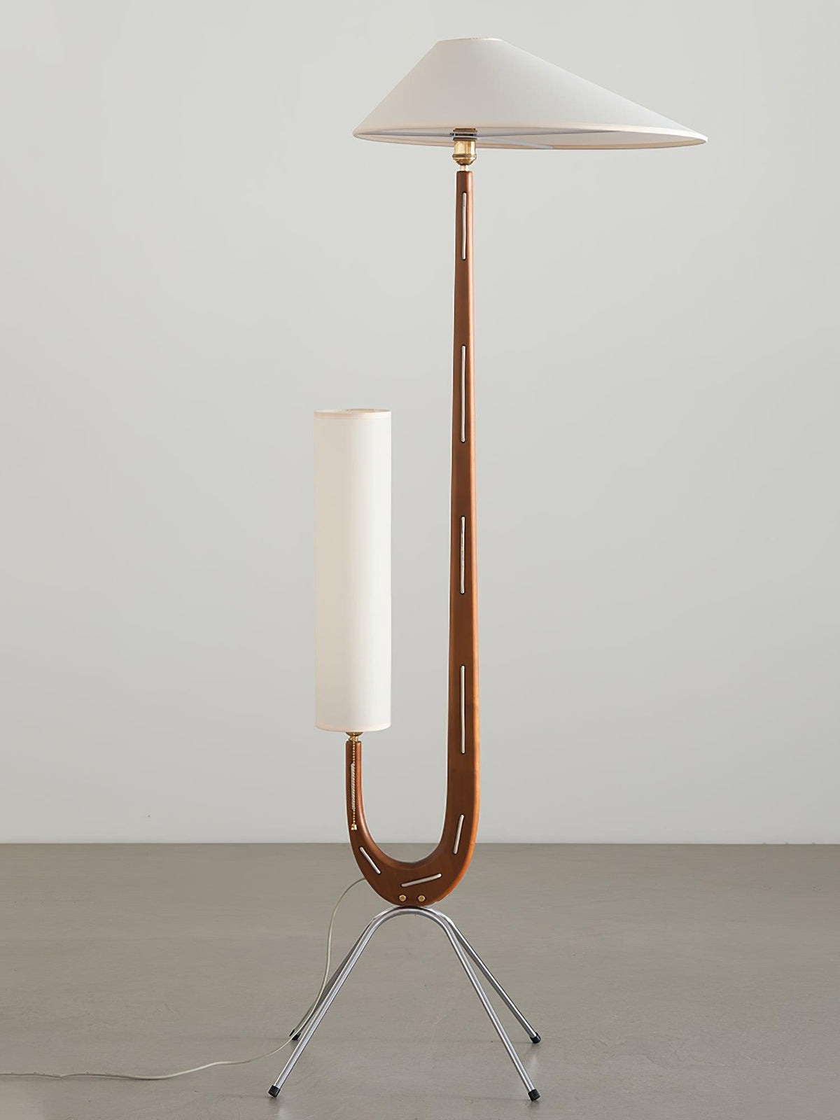 Novael vloerlamp van stof in Scandinavische stijl