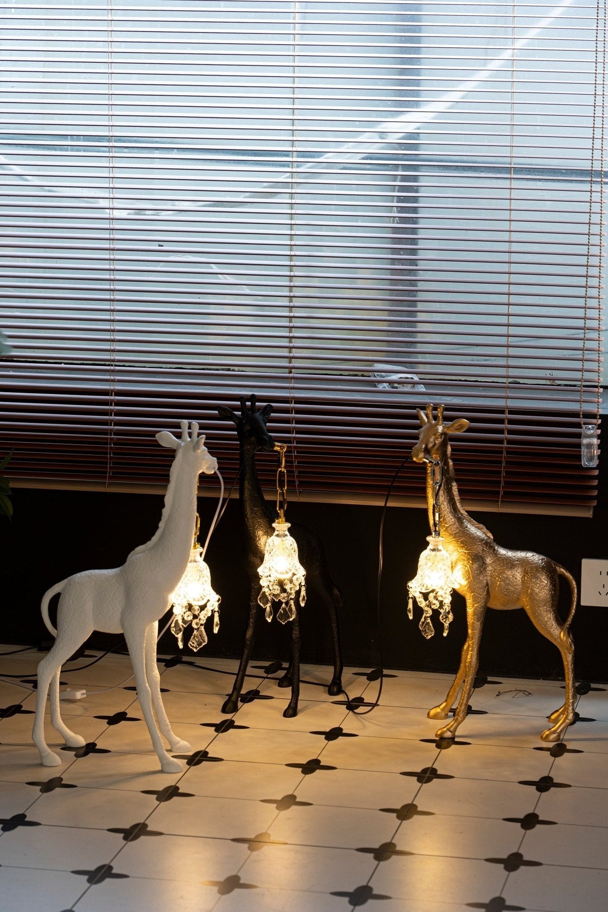 Fexl Luxe giraffesculptuur vloerlamp