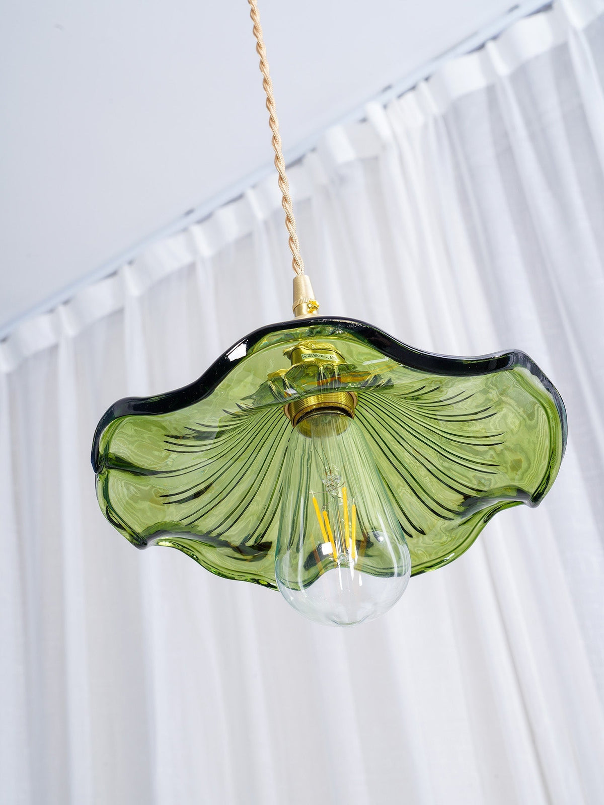 Lioralina Vintage hanglamp van messing en glas met goudkleurige afwerking en heldere kap