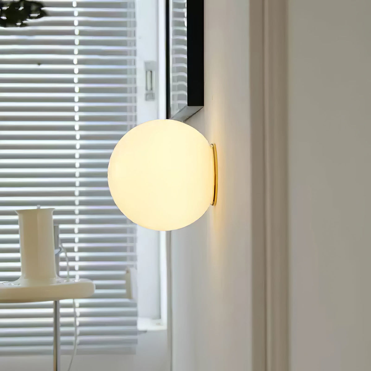 Celorira Moderne minimalistische mini-orb wandlamp van glas