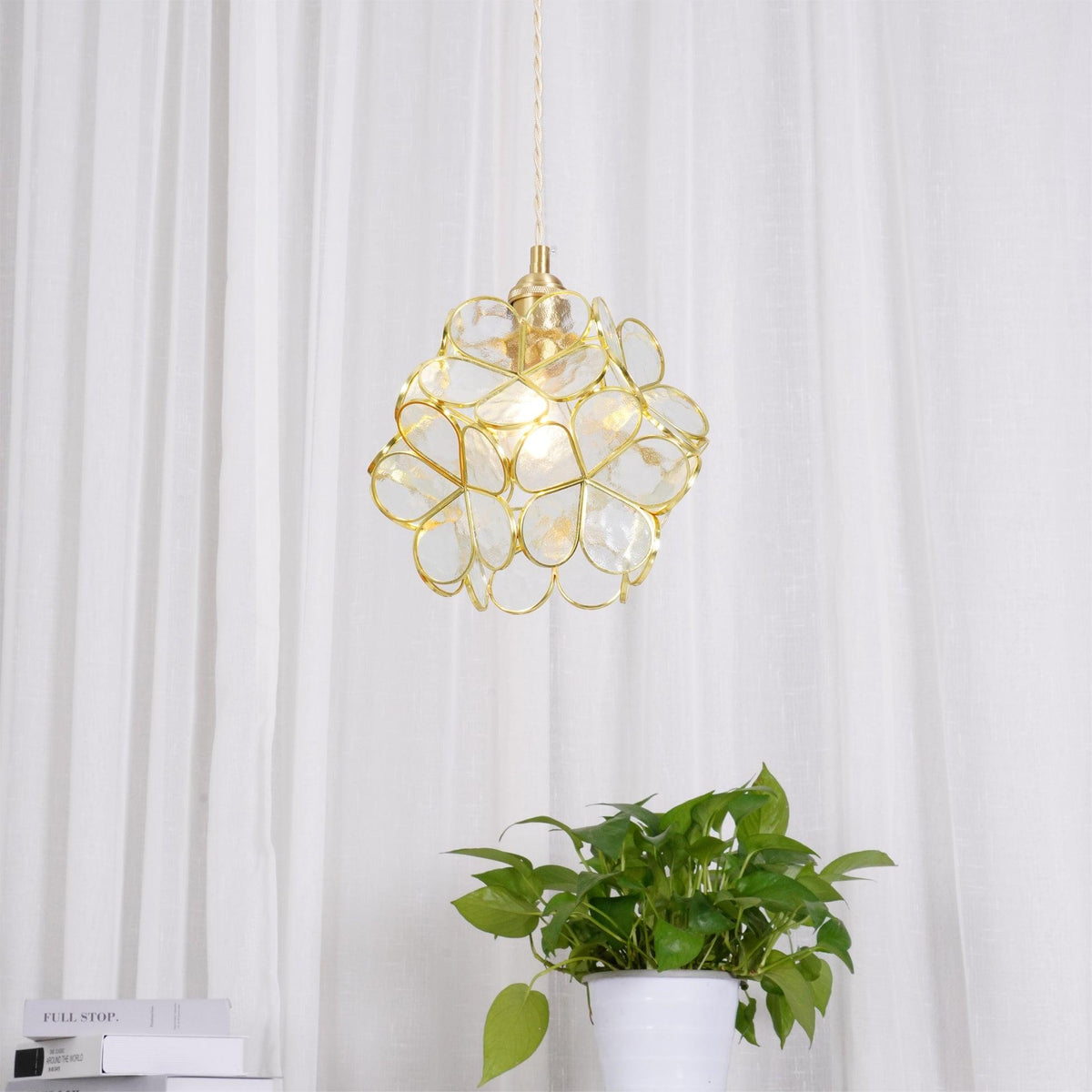 Velelise hanglamp met glazen bloemblaadjes voor keuken