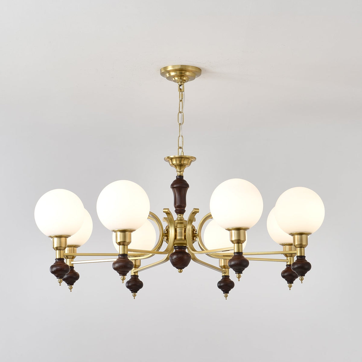 Nesvin Kroonluchter Hout & messing bollen Orb