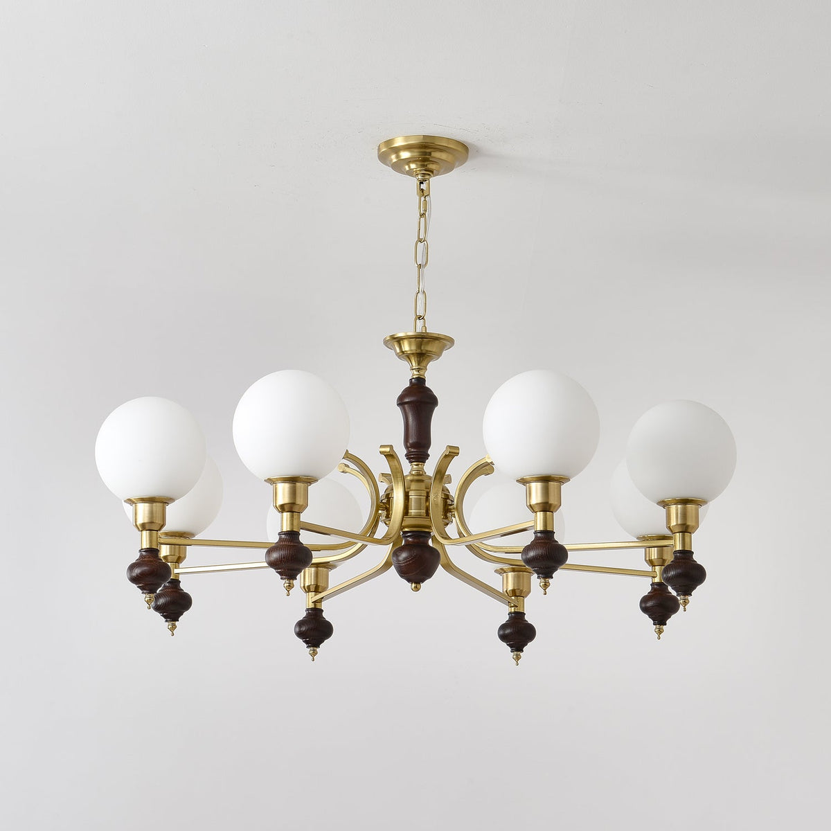 Nesvin Kroonluchter Hout & messing bollen Orb