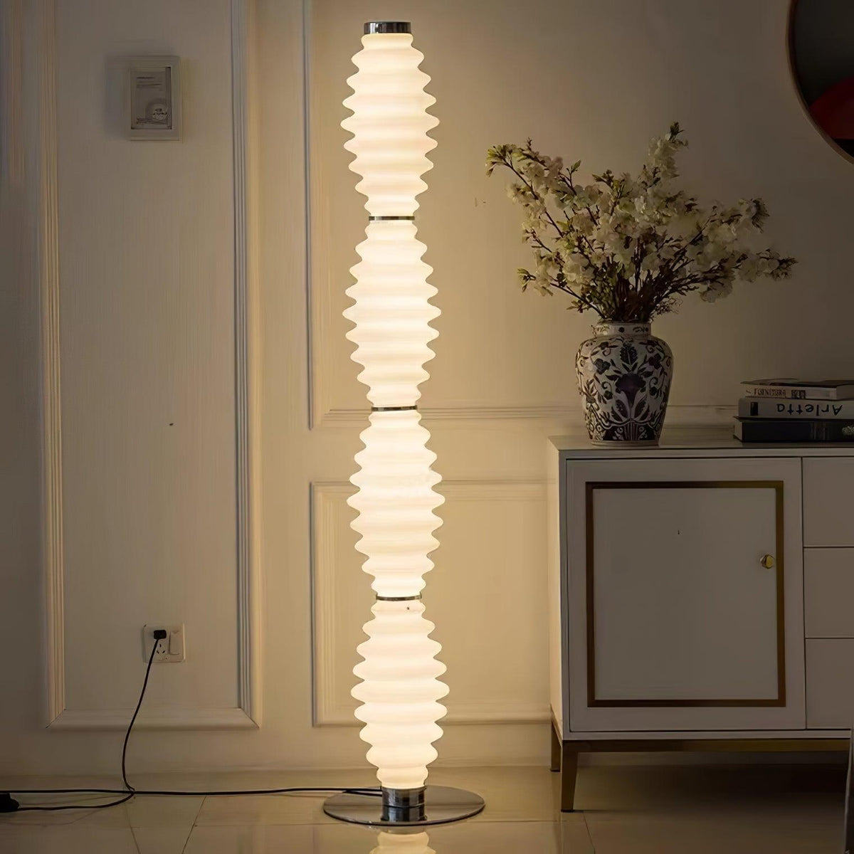 Celerine moderne vloerlamp met glazen kap