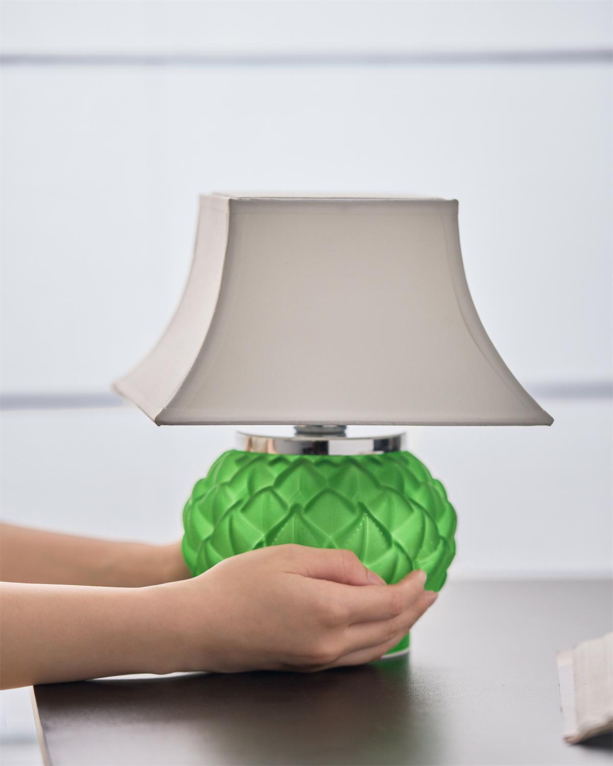 Grennet tafellamp