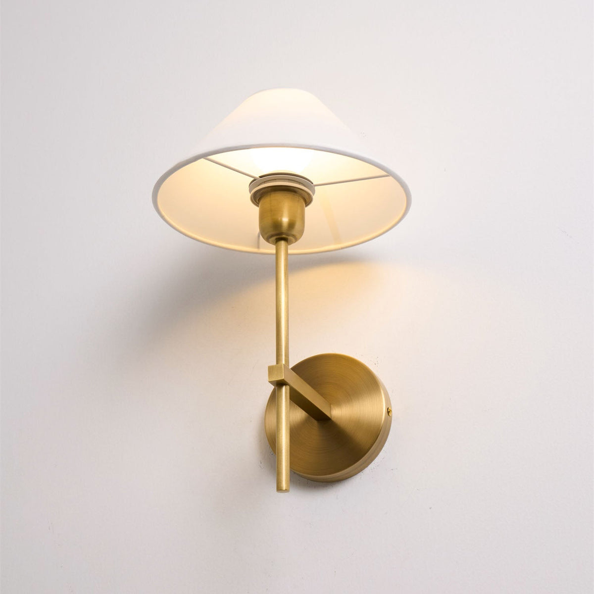 Orelisira wandlamp