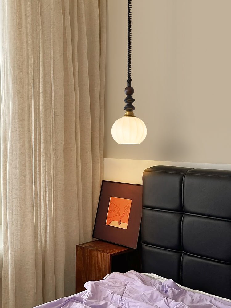 Halcyon Moderne hanglamp van hout met minimalistische boog