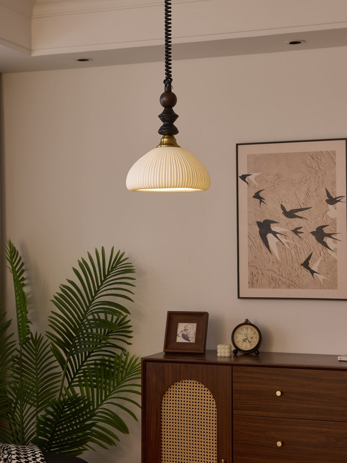 Halcyon Moderne hanglamp van hout met minimalistische boog