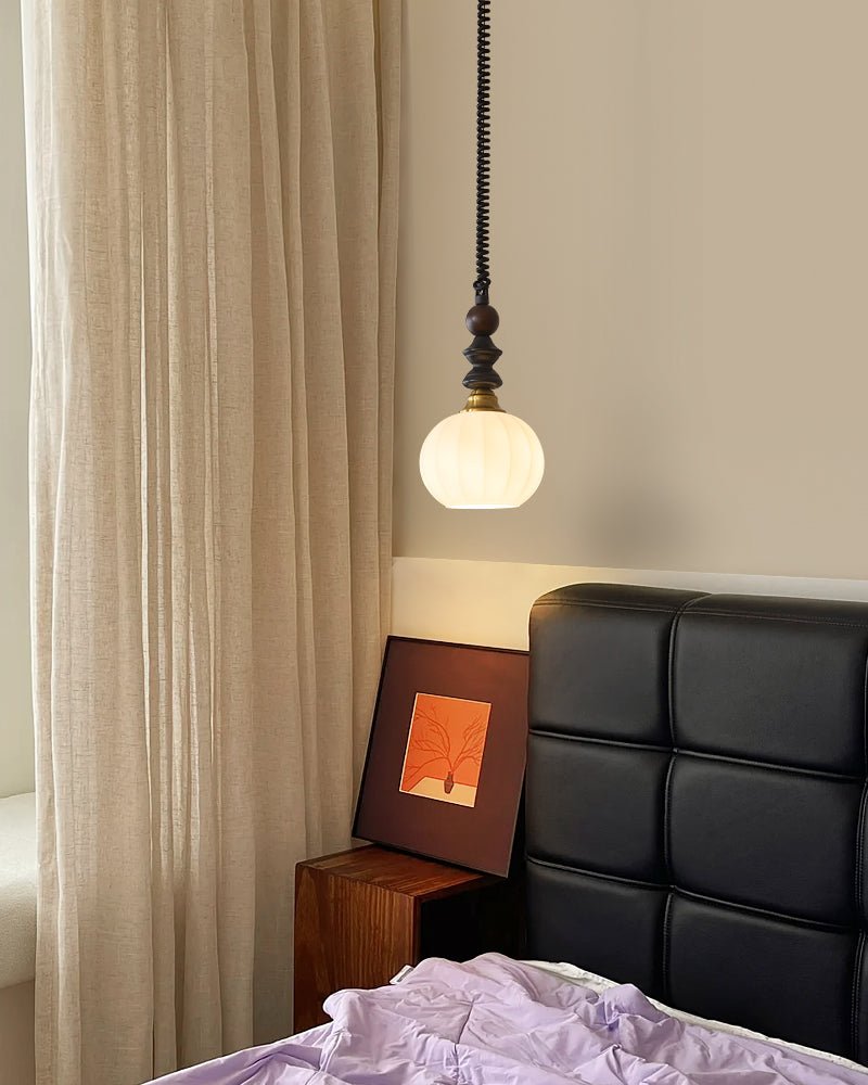Halcyon Moderne hanglamp van hout met minimalistische boog