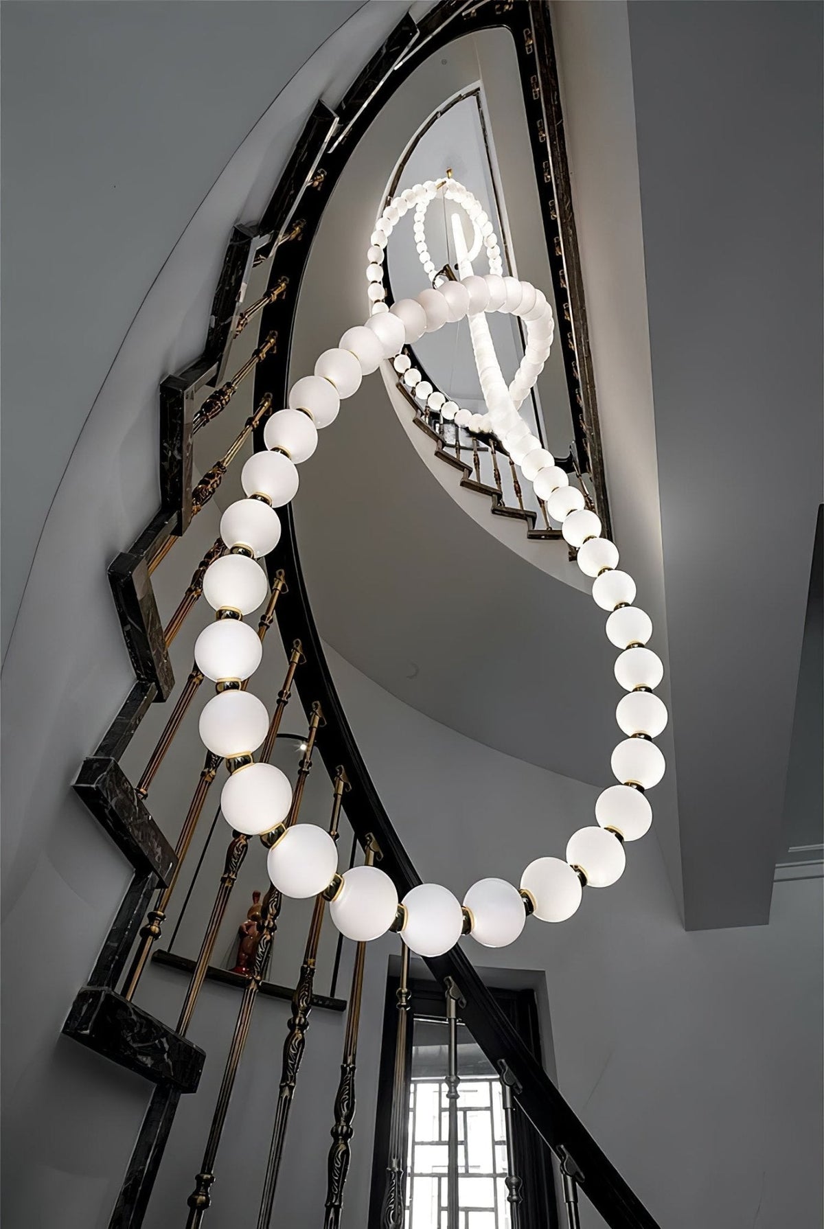 PearlCascade kroonluchter van glasparels