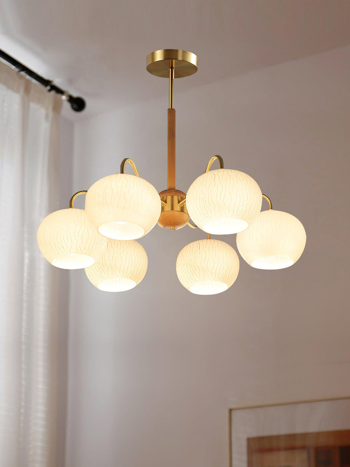 Elyra elegante kroonluchter met houten accenten