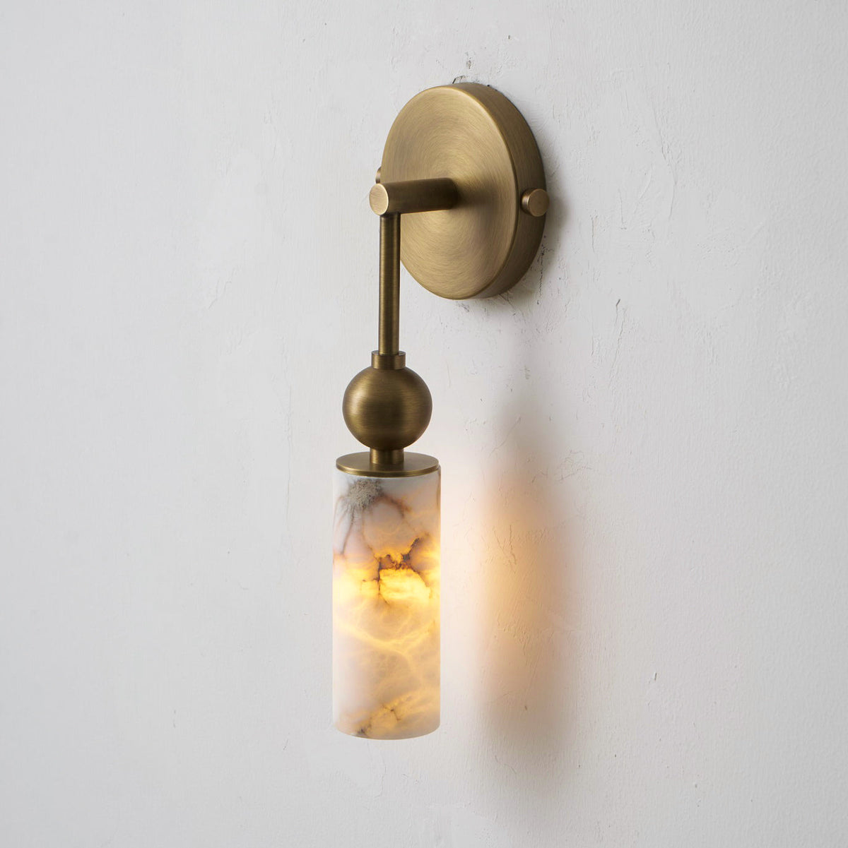 Alvire albasten wandlamp
