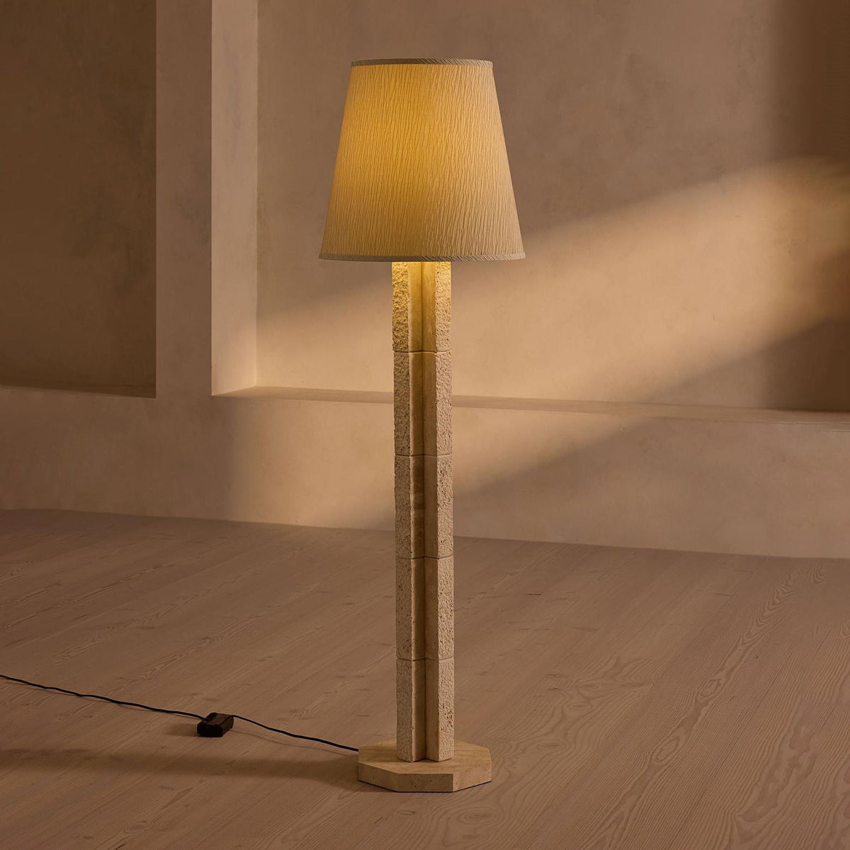Teyra vloerlamp
