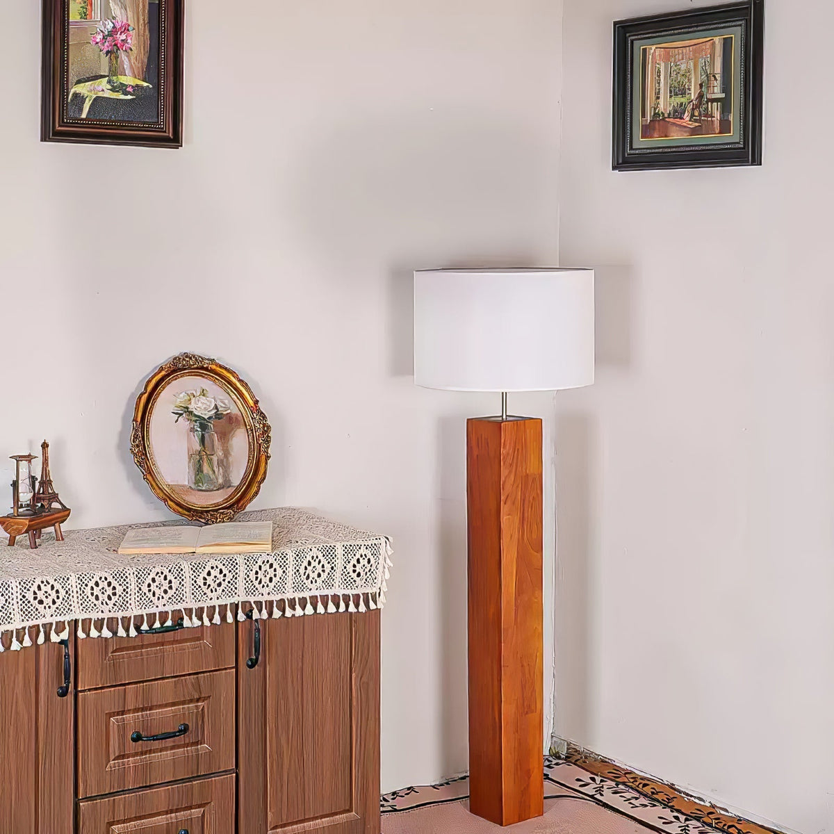 Timberline vloerlamp van hout en stof