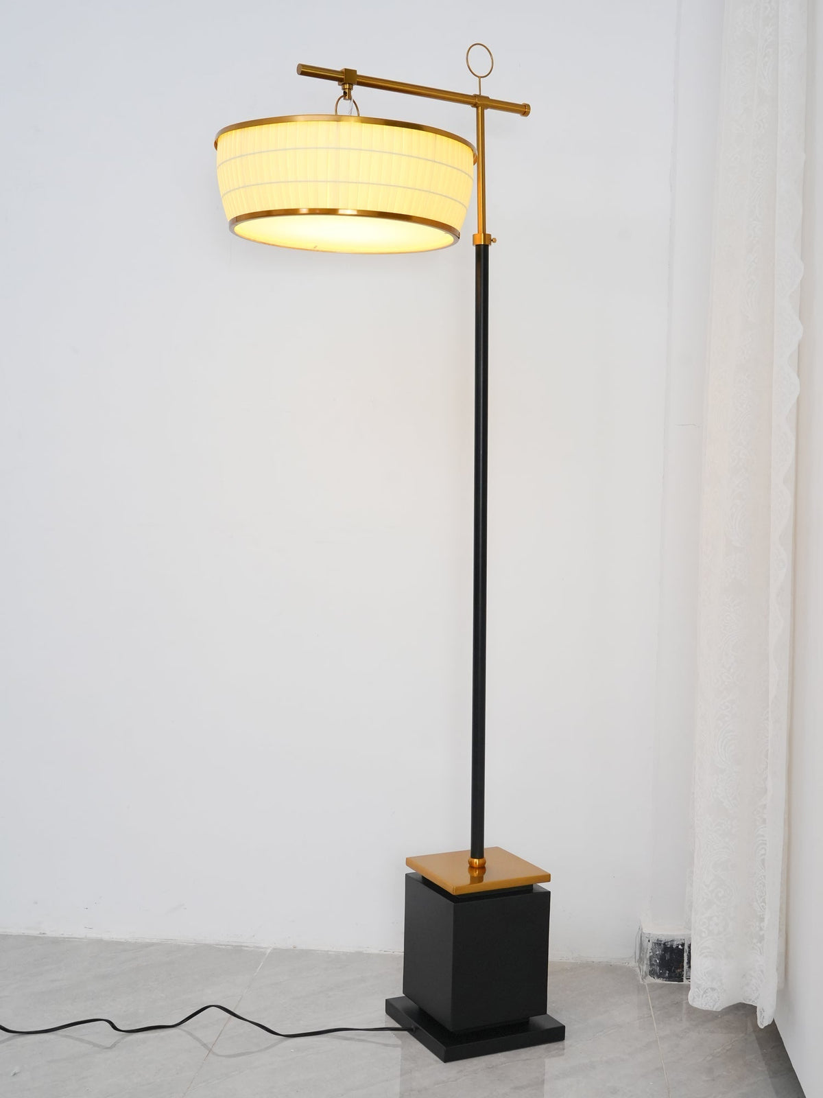 Socor moderne vloerlamp met stoffen kap