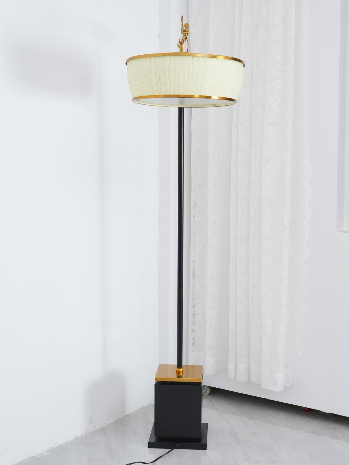 Socor moderne vloerlamp met stoffen kap