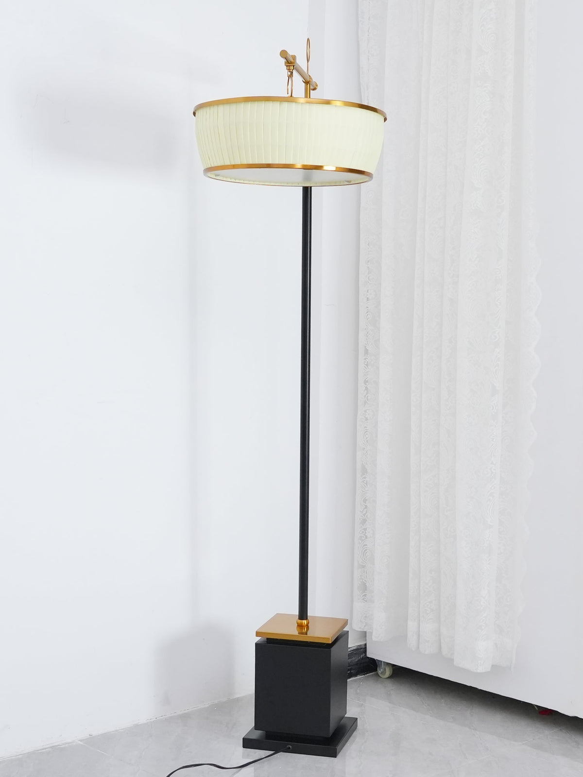 Socor moderne vloerlamp met stoffen kap