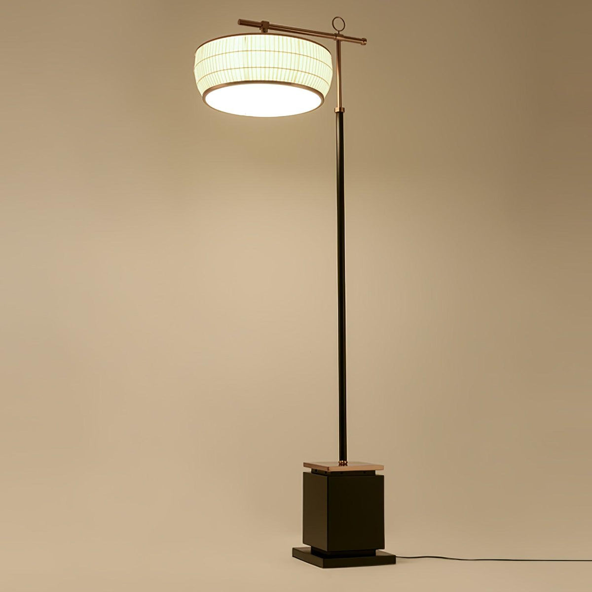 Socor moderne vloerlamp met stoffen kap