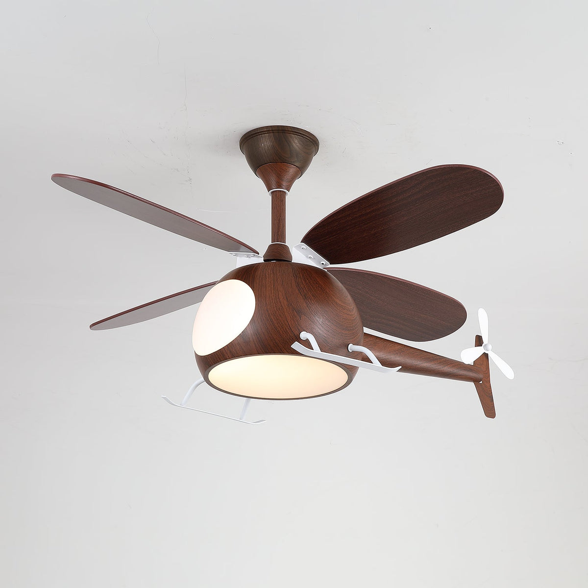 Aviara Moderne plafondventilator met verlichting van walnoothout voor kinderen