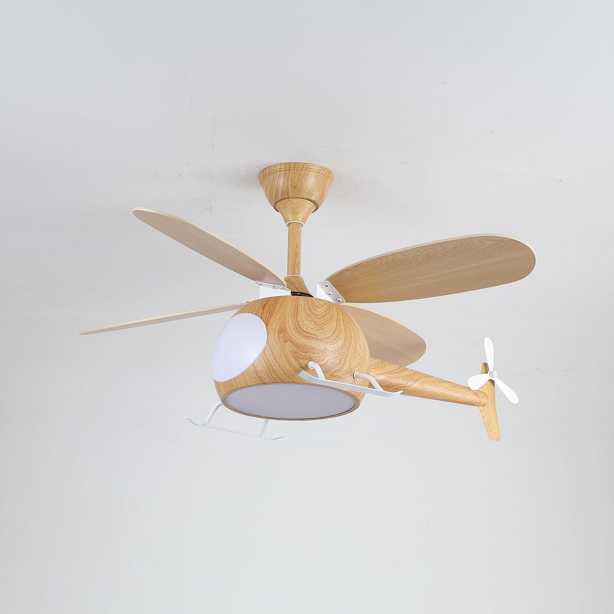 Aviara Moderne plafondventilator met verlichting van walnoothout voor kinderen