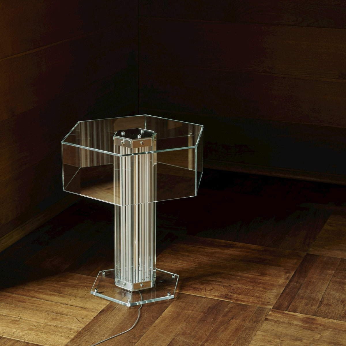 Hexagonal tafellamp van glas