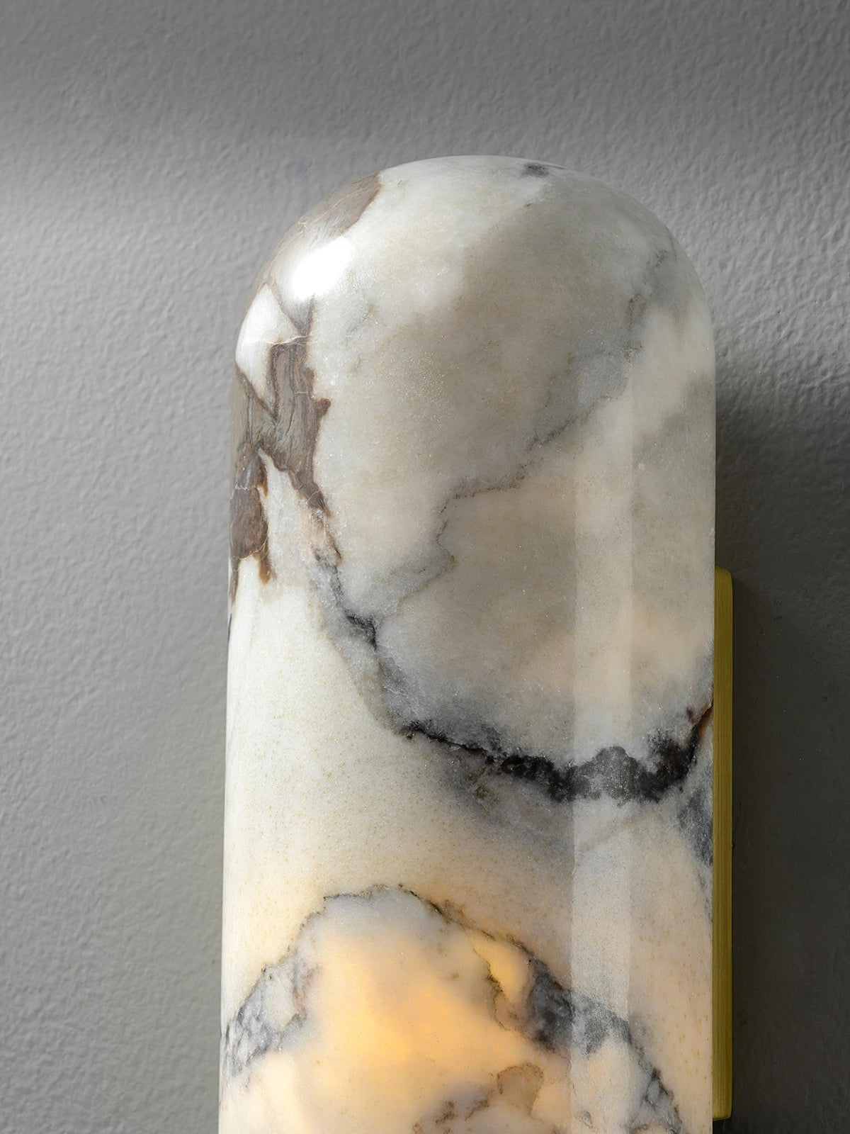 Elaisira wandlamp elegante afwerking