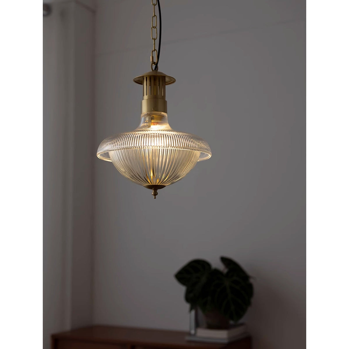 Velenora hanglamp van goudkleurig met helder