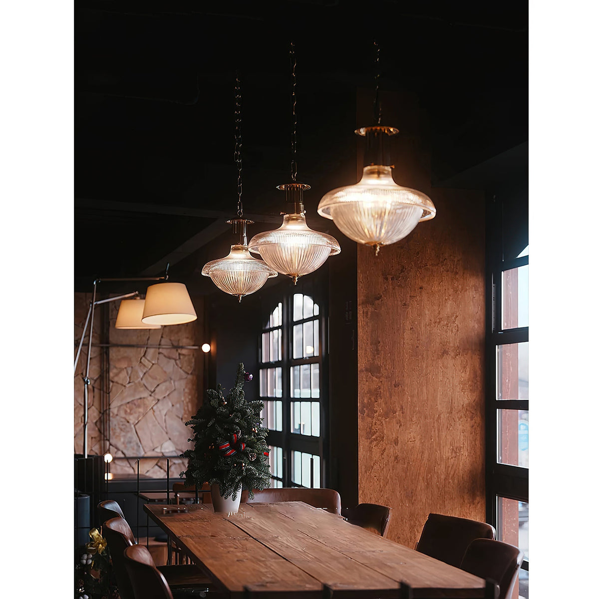 Velenora hanglamp van goudkleurig met helder